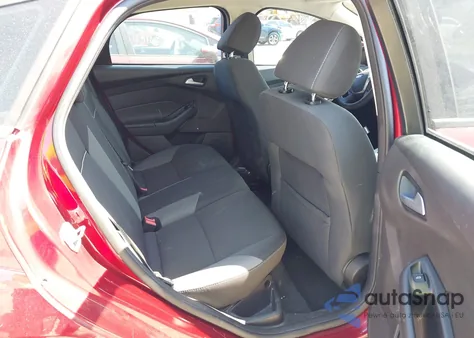 2014 Ford Focus Se z USA, uszkodzony, nr VIN 1FADP3K25EL182464